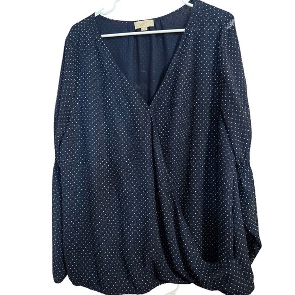 Womens Extra Large 16 18 Tops Shirts Blouses Sweaters Wholesale Bulk Lot of 4 XL - Picture 2 of 7